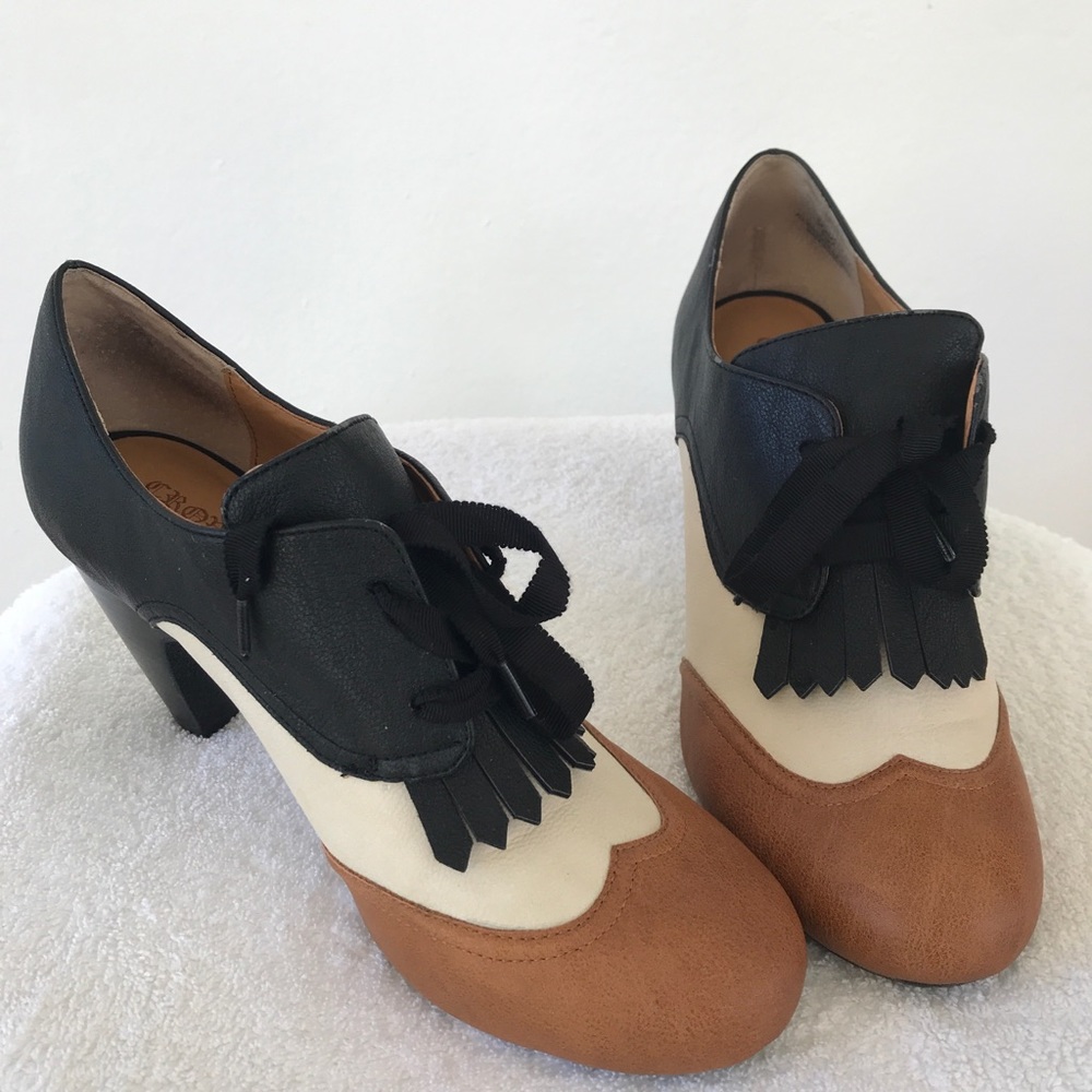 Crown Vintage Classic Shoes